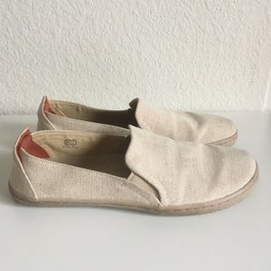 Vivobarefoot Cream slip-on shoe